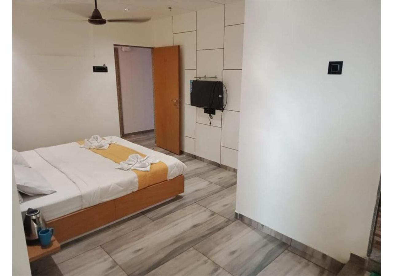 Shree Murlidhar Guest House Surat Eksteriør billede