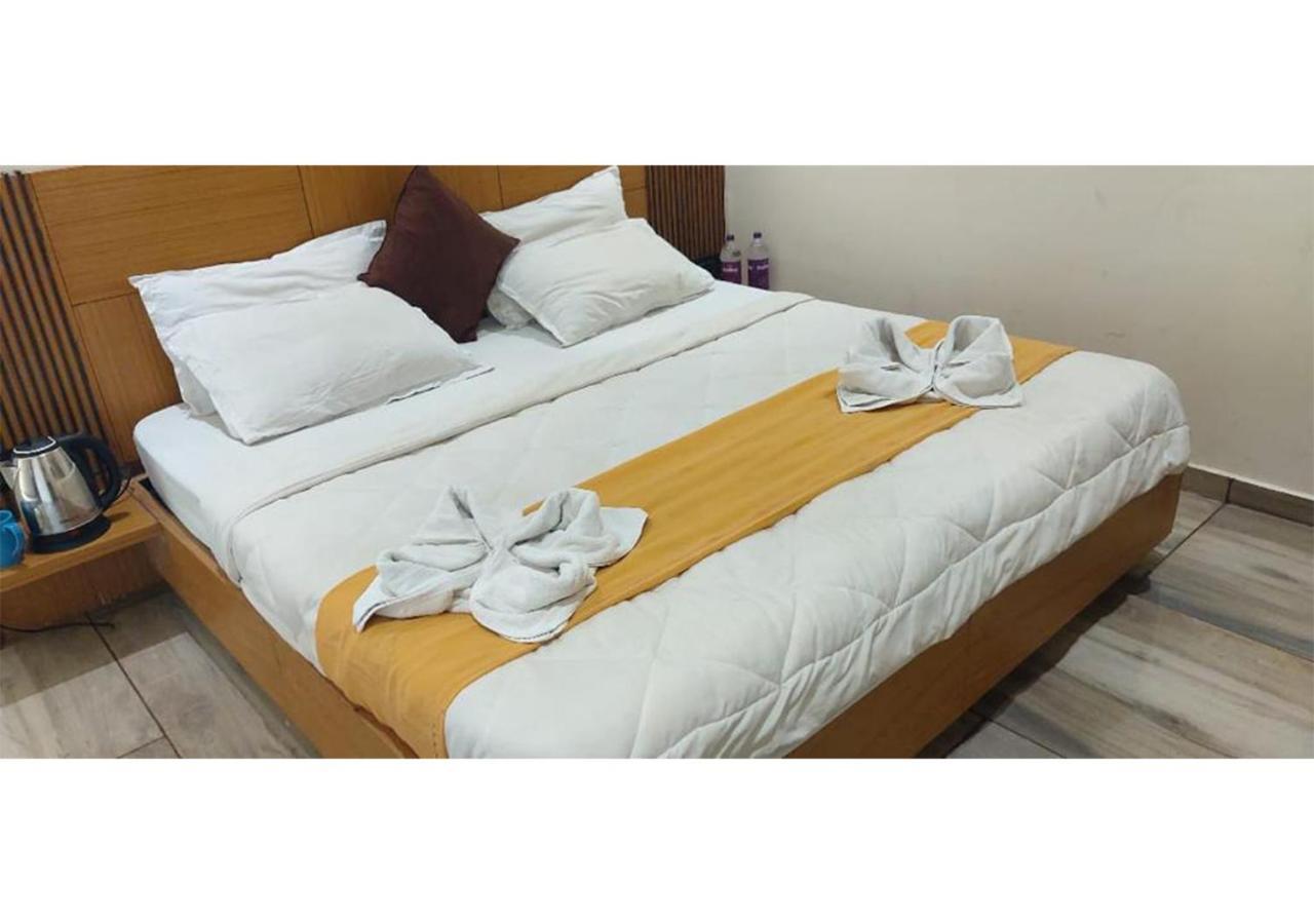 Shree Murlidhar Guest House Surat Eksteriør billede