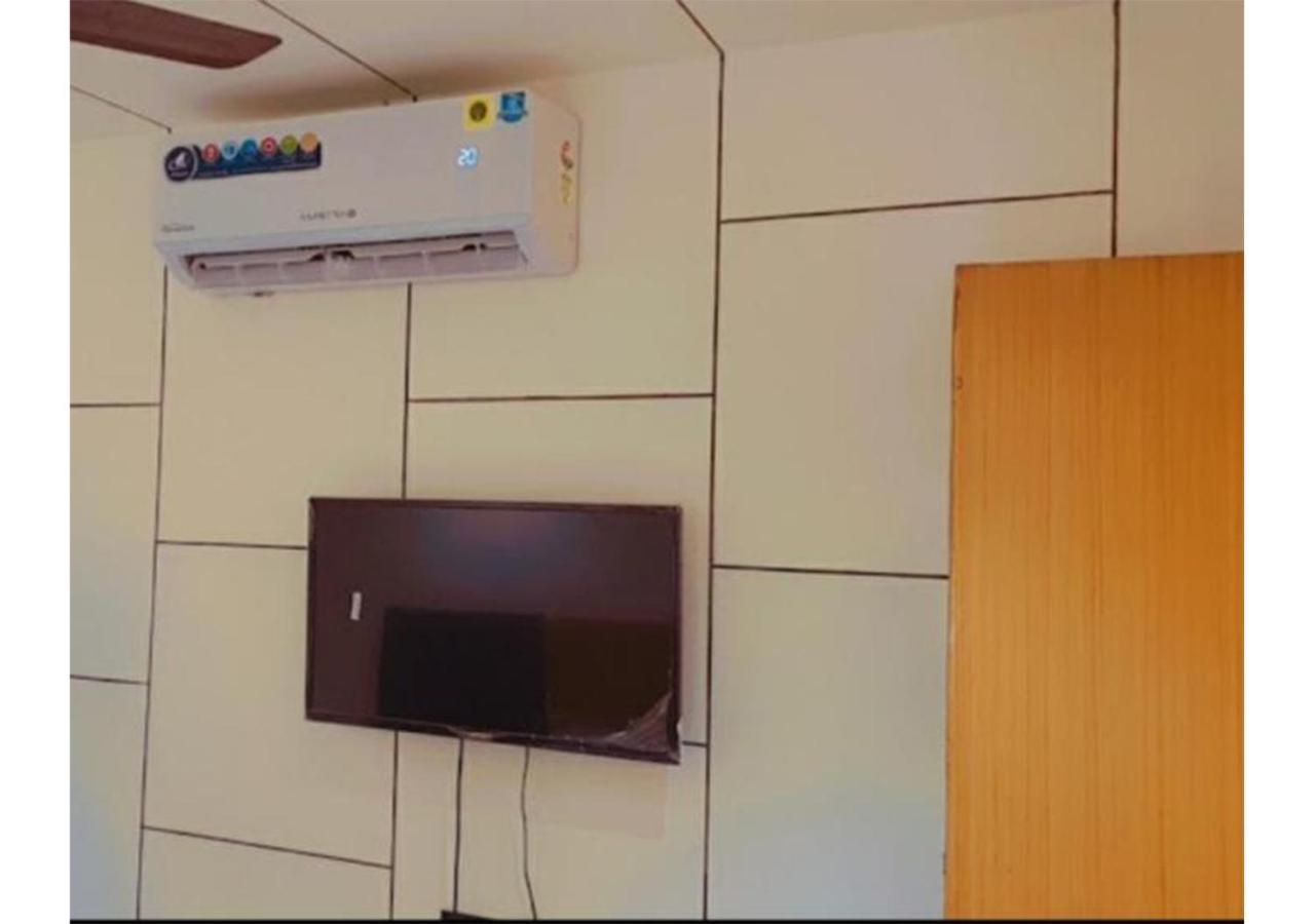 Shree Murlidhar Guest House Surat Eksteriør billede