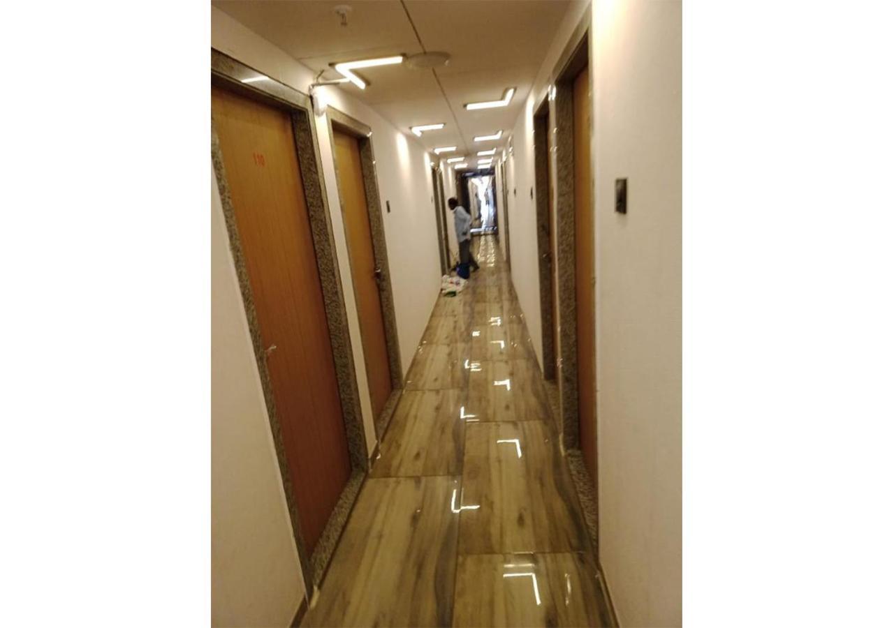 Shree Murlidhar Guest House Surat Eksteriør billede