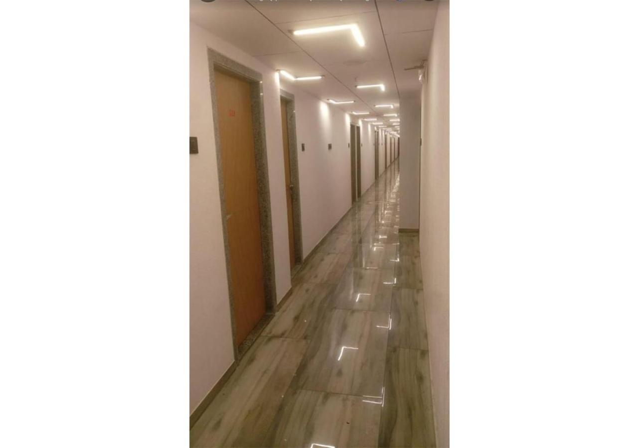 Shree Murlidhar Guest House Surat Eksteriør billede